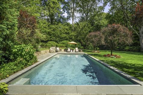 11 Old Oak Road Darien CT 06820