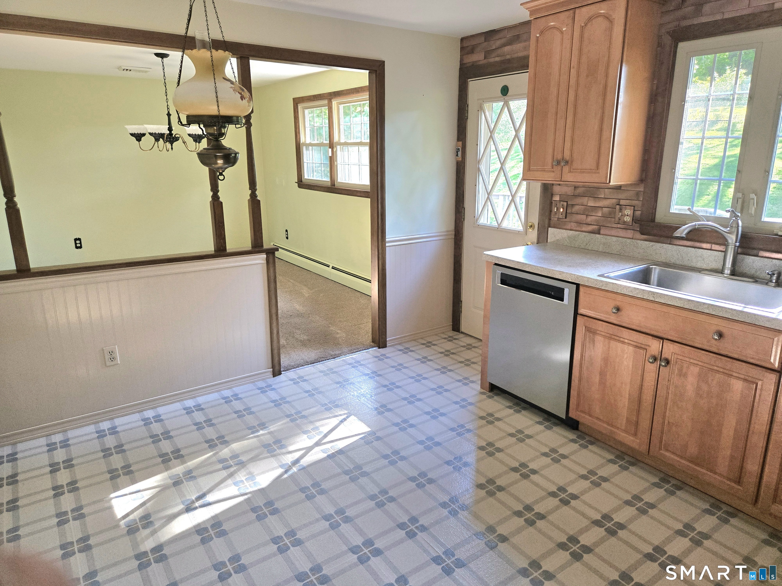 21 Downing Circle Bloomfield CT 06002