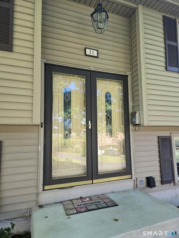 21 Downing Circle Bloomfield CT 06002