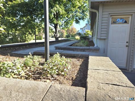 21 Downing Circle Bloomfield CT 06002