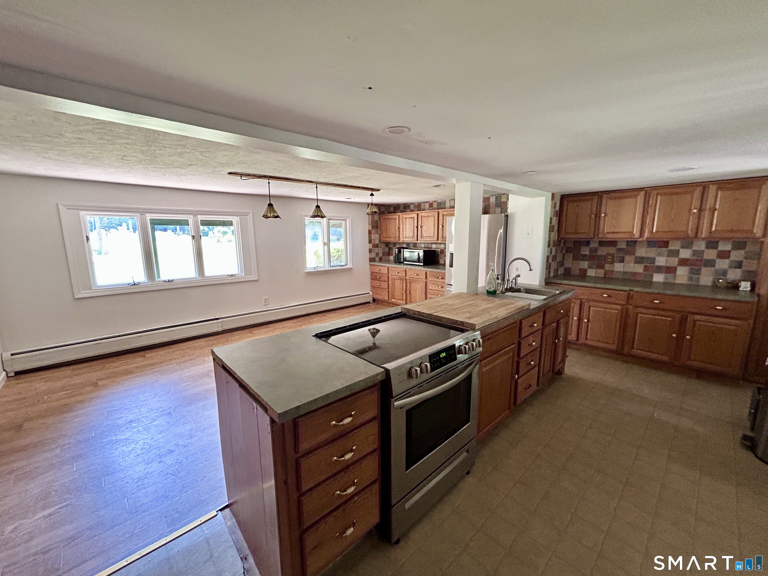 60 Case Road Burlington CT 06013