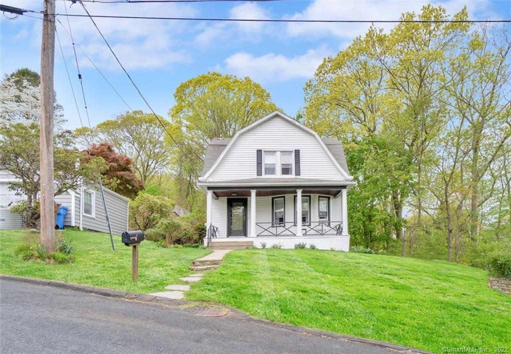 17 Edgewood Avenue Shelton CT 06484
