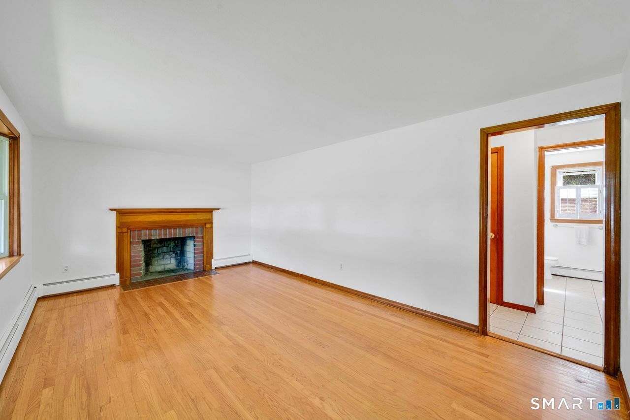 49 Schaffer Drive East Hartford CT 06118