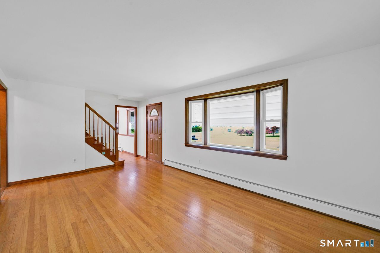 49 Schaffer Drive East Hartford CT 06118