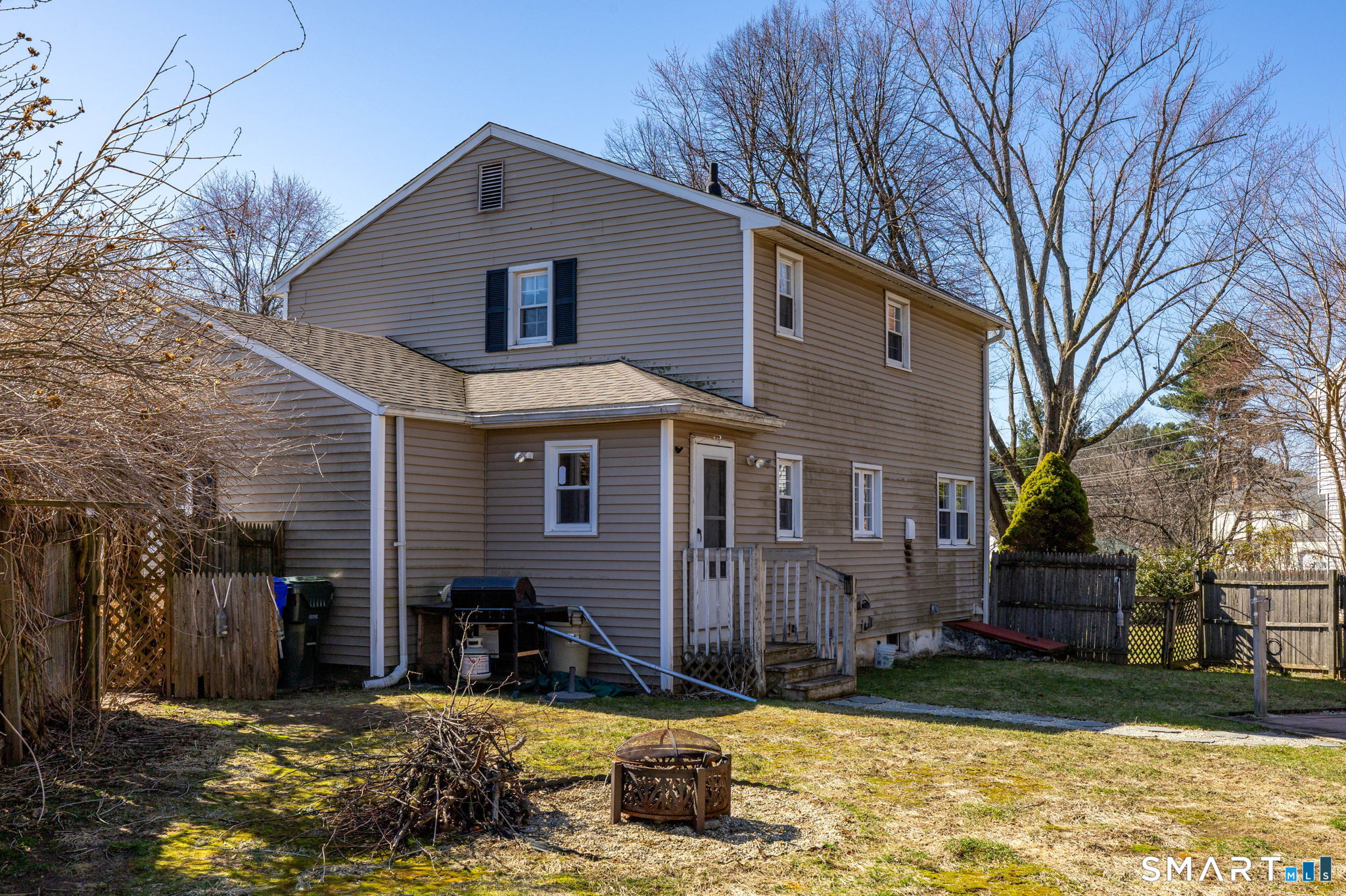 12 Whitehall Drive East Hartford CT 06118