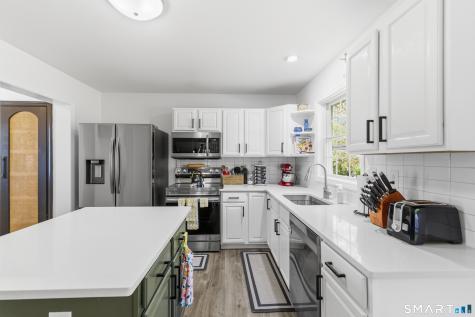 9 Clairmont Circle Groton CT 06355