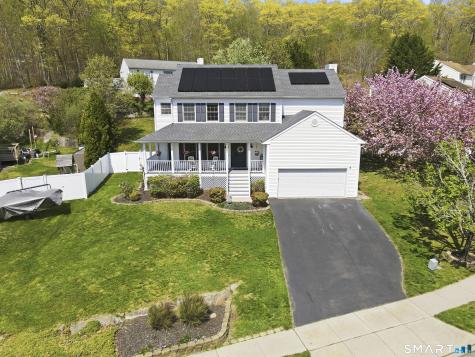 9 Clairmont Circle Groton CT 06355