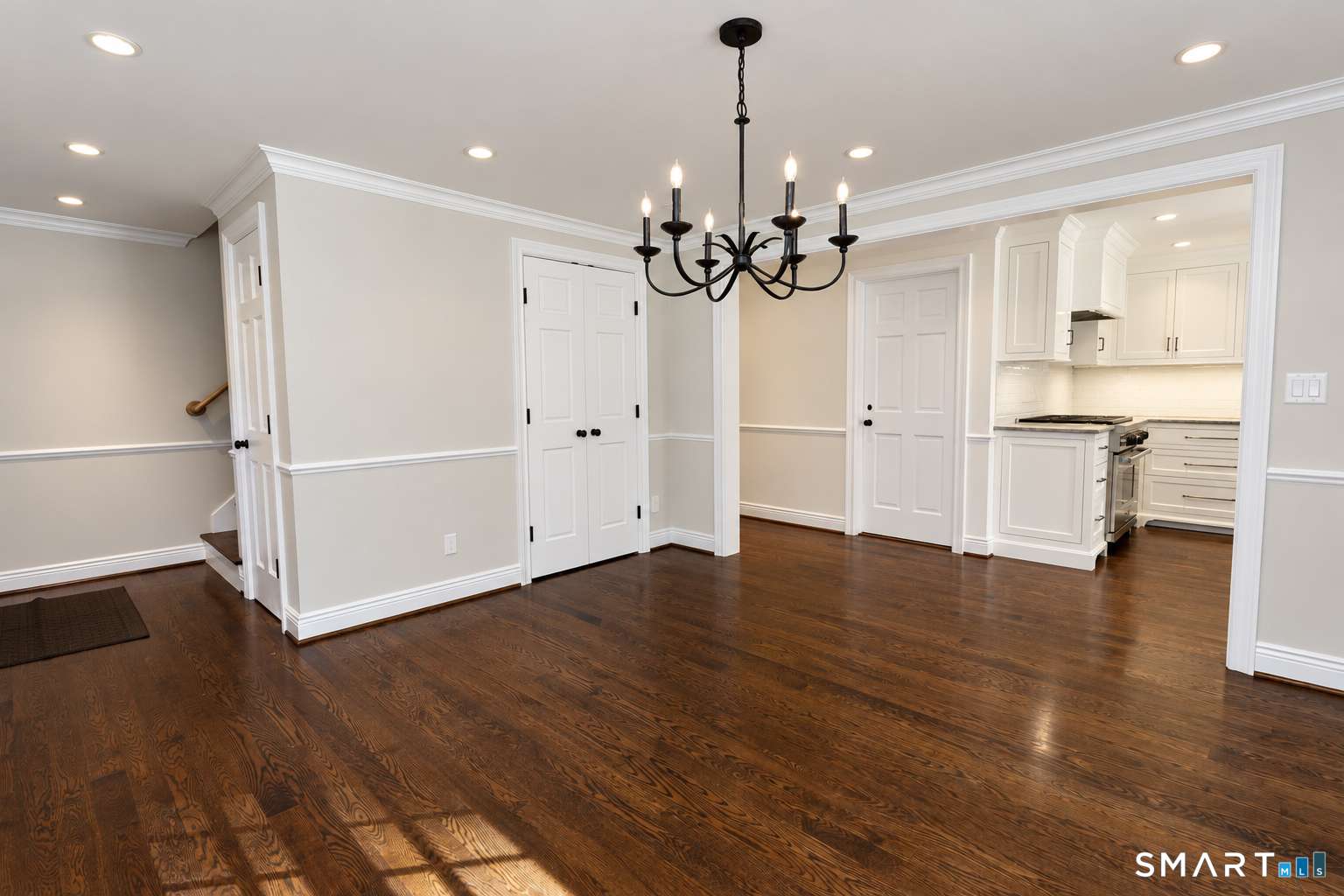 23 Hildurcrest Drive Simsbury CT 06070