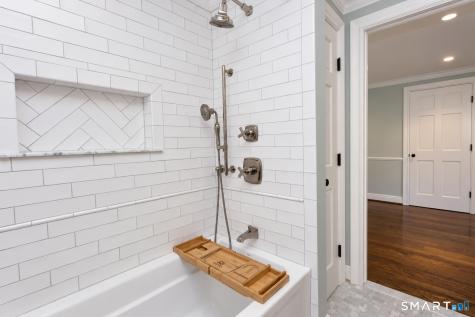 23 Hildurcrest Drive Simsbury CT 06070