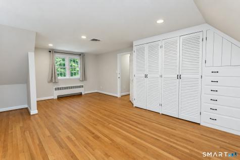 23 Hildurcrest Drive Simsbury CT 06070