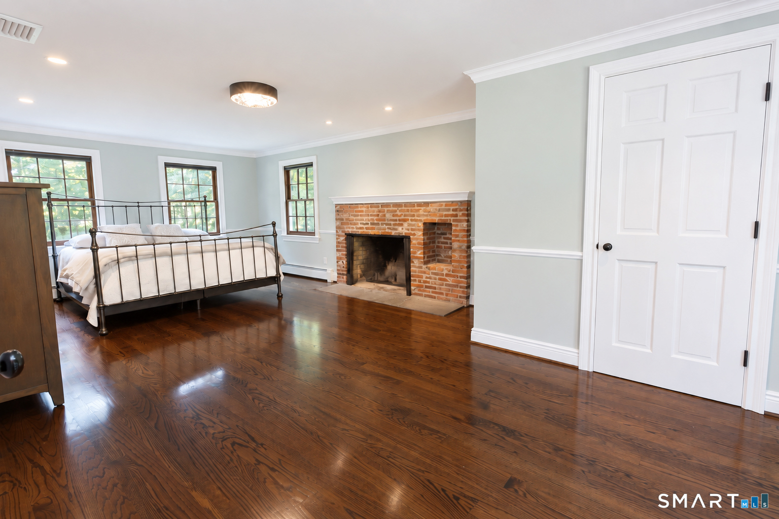 23 Hildurcrest Drive Simsbury CT 06070