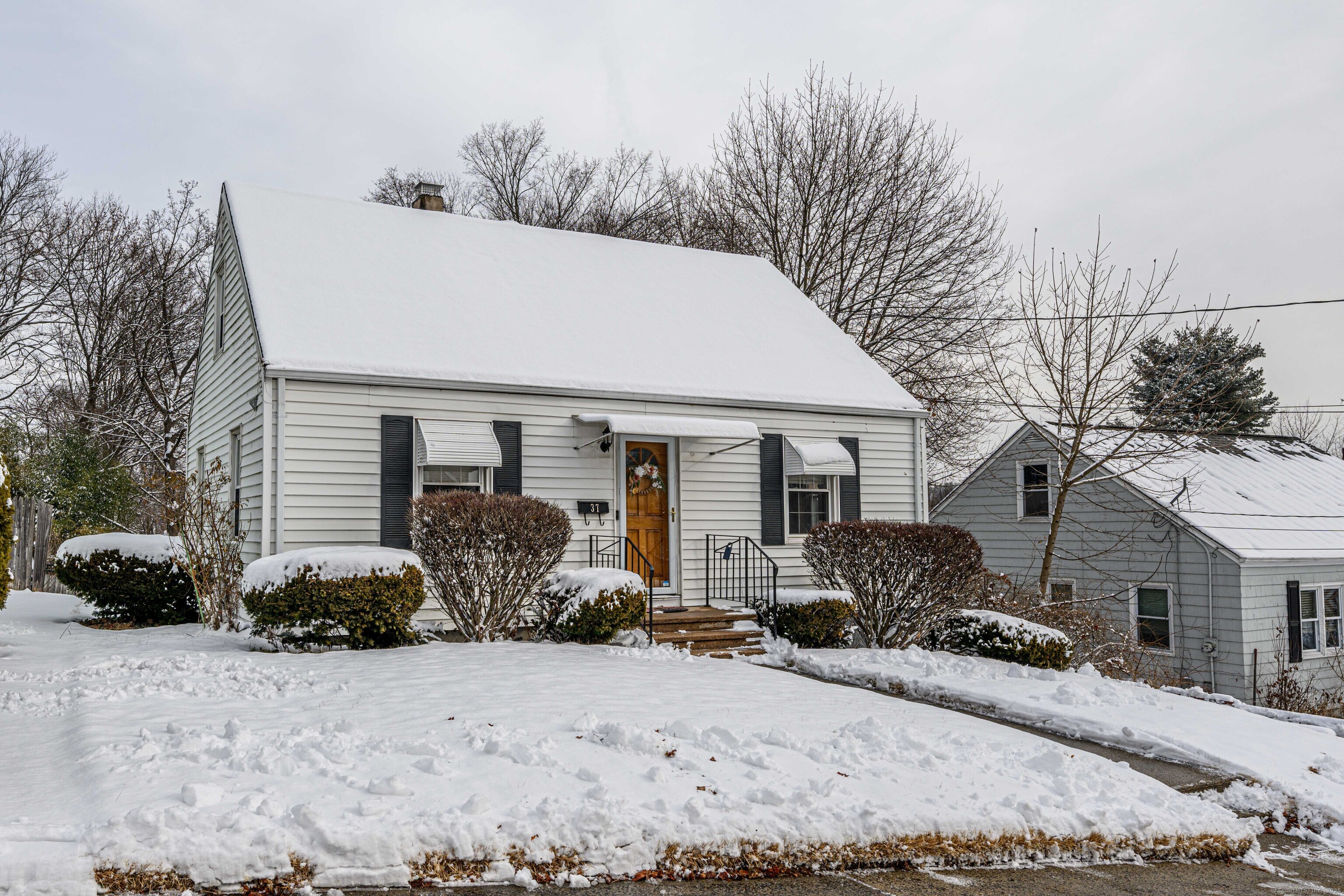 37 Robert Street Hamden CT 06514