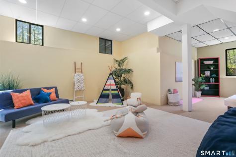 286 Strobel Road Trumbull CT 06611