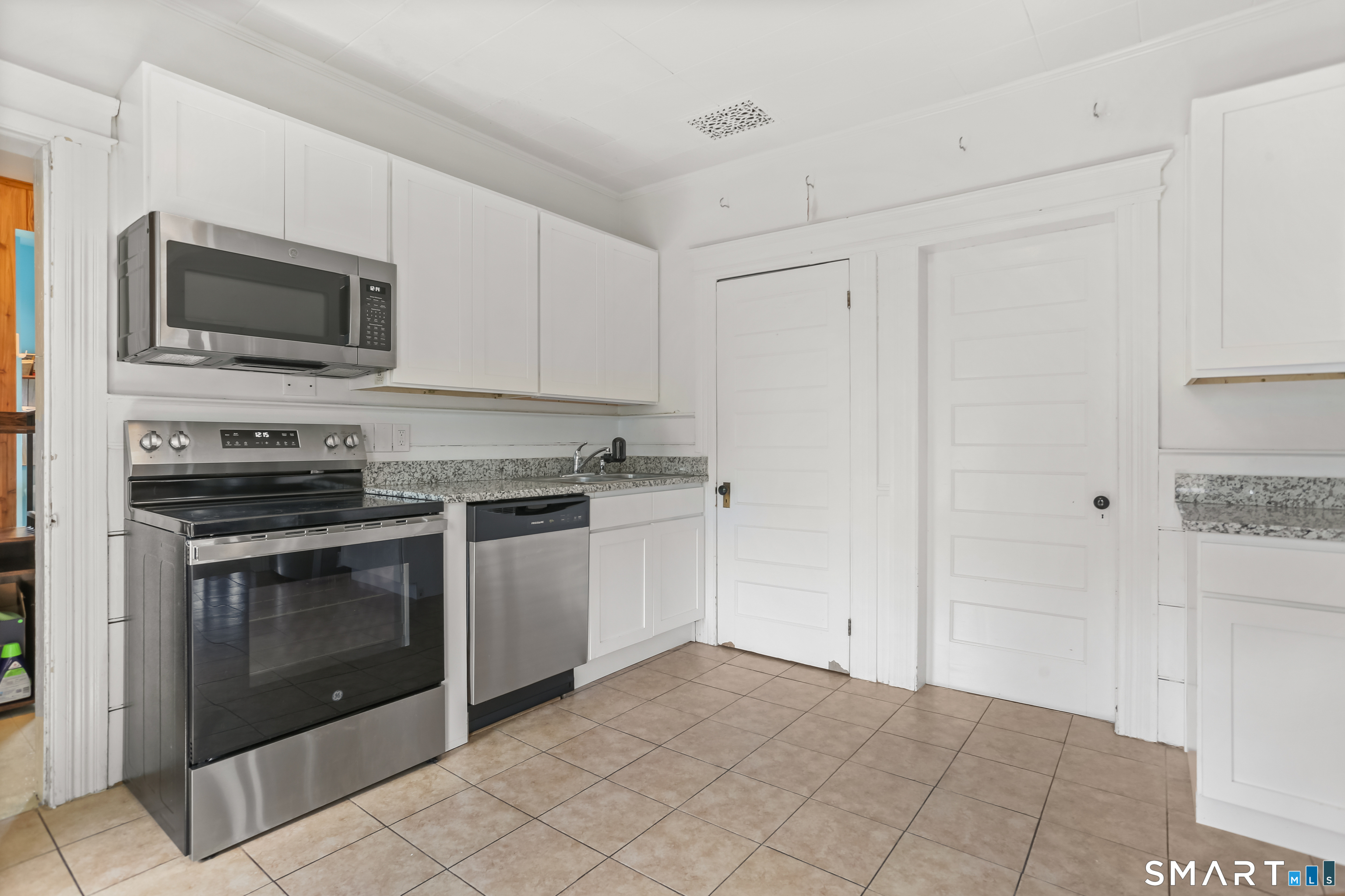 939 Nichols Avenue Stratford CT 06614