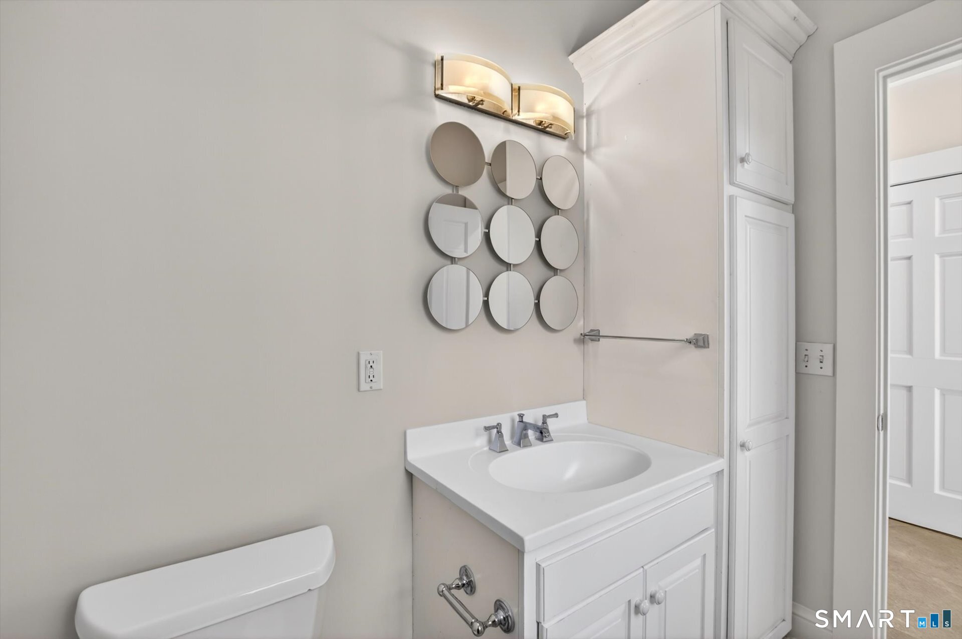 7 Winhall Lane West Hartford CT 06117
