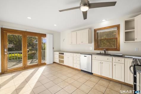 77 Catherine Street East Haven CT 06512