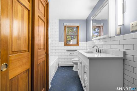 77 Catherine Street East Haven CT 06512