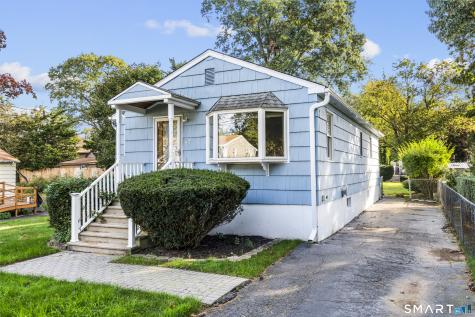 77 Catherine Street East Haven CT 06512