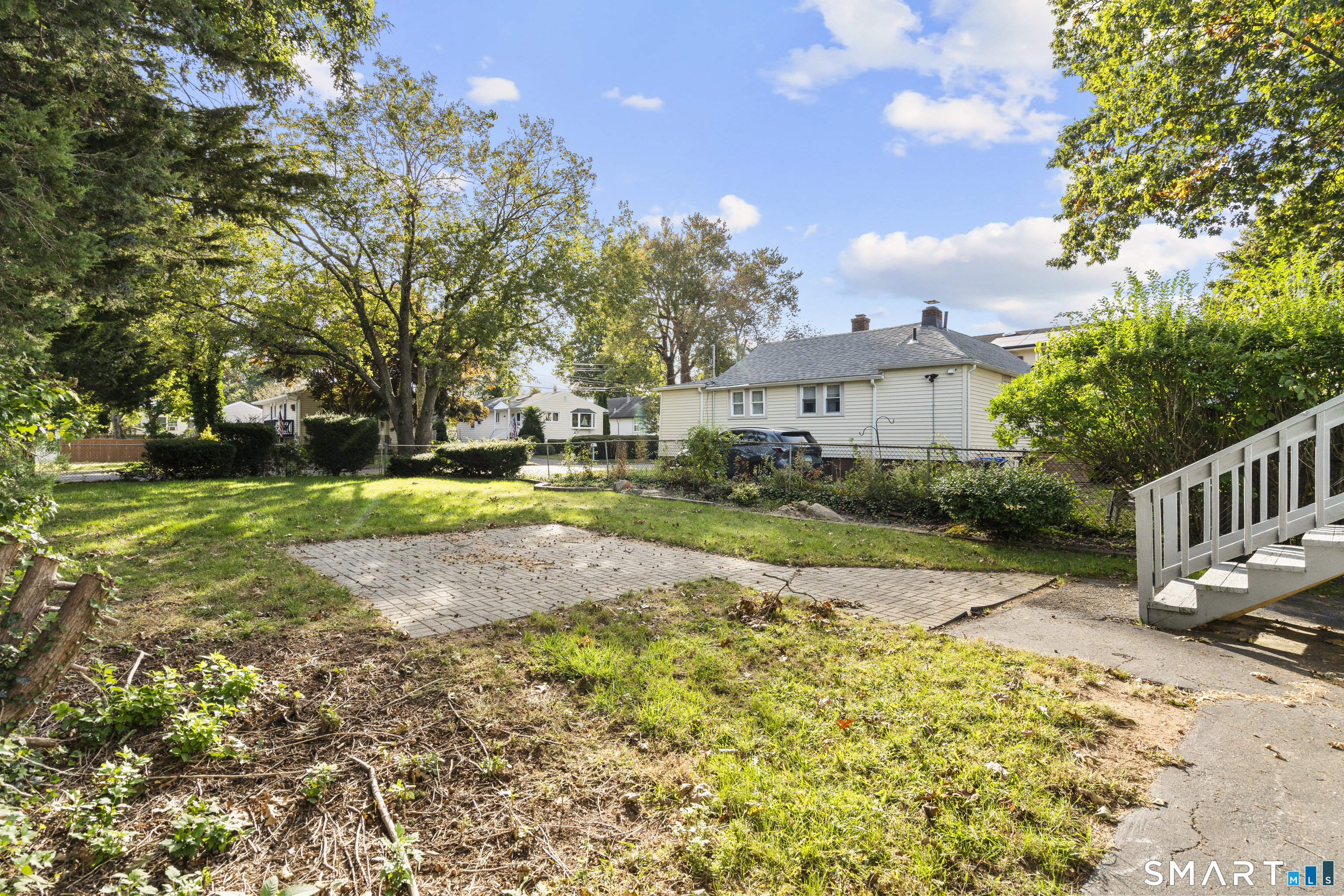 77 Catherine Street East Haven CT 06512