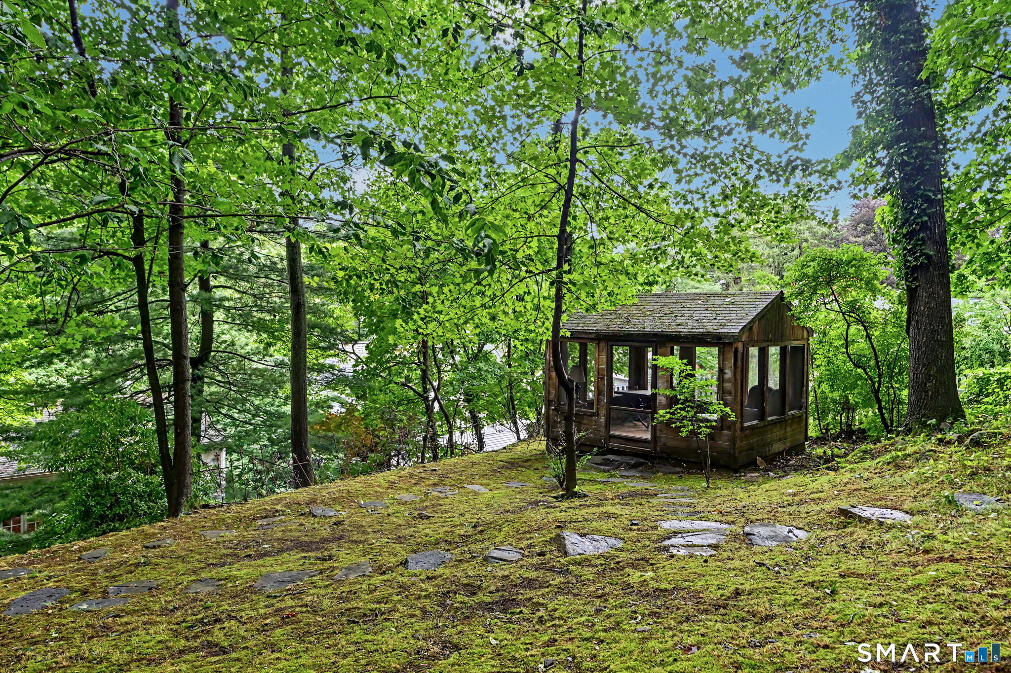 33 Center Drive Greenwich CT 06870