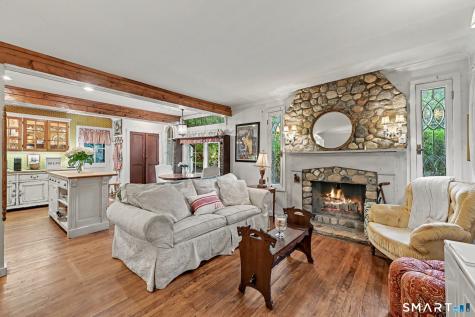 33 Center Drive Greenwich CT 06870