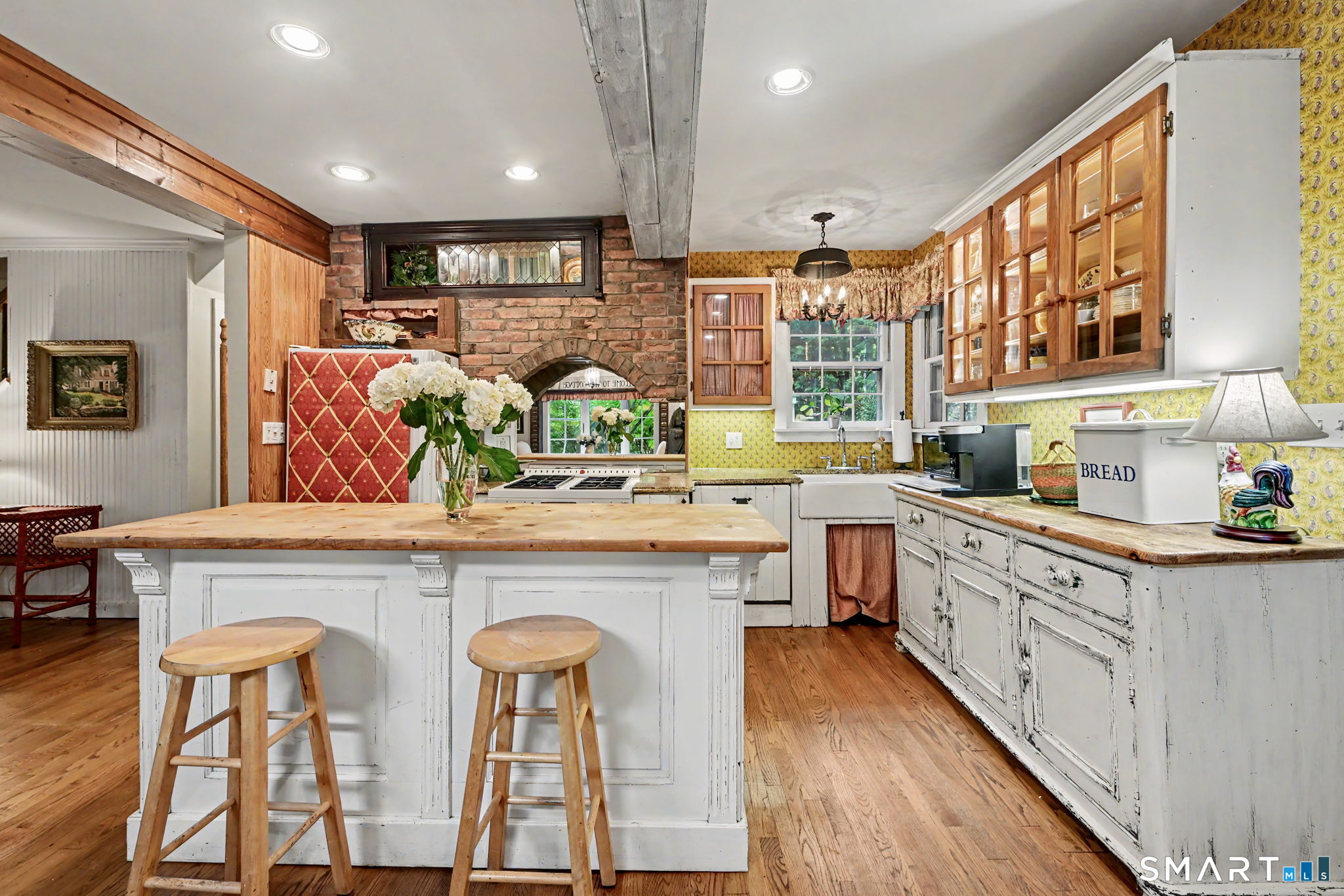 33 Center Drive Greenwich CT 06870