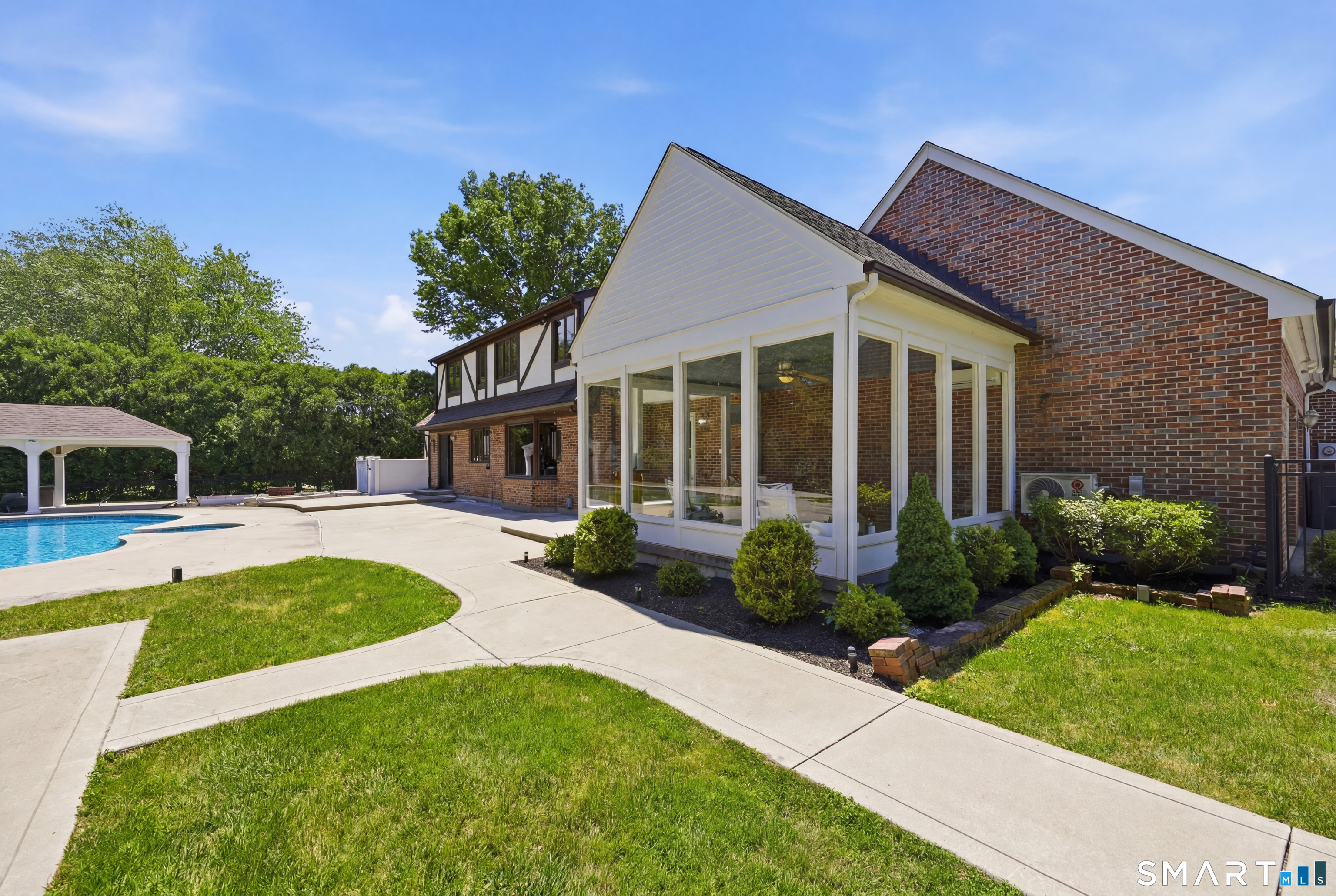 100 Somerwynd Lane Suffield CT 06078