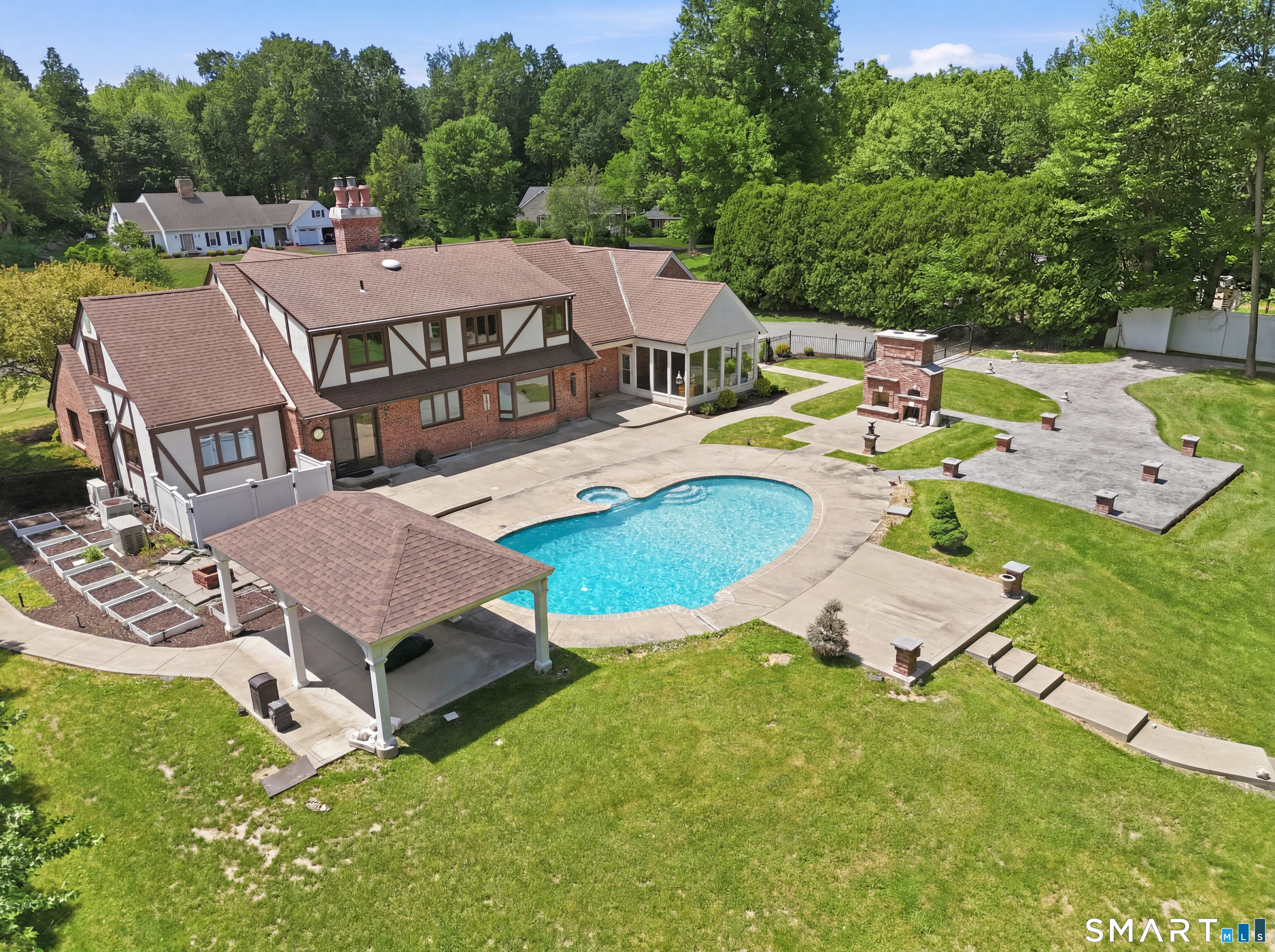 100 Somerwynd Lane Suffield CT 06078
