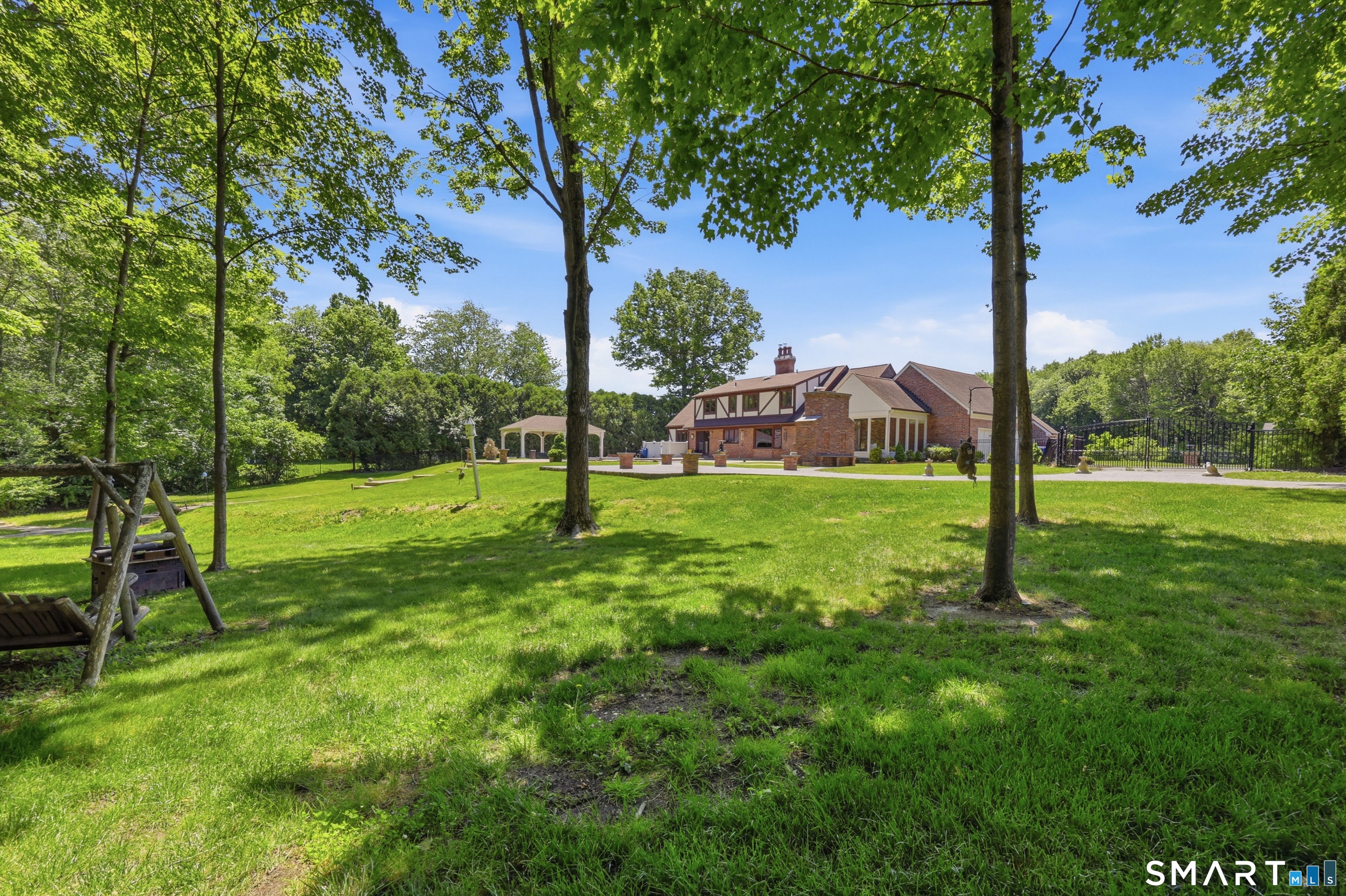 100 Somerwynd Lane Suffield CT 06078