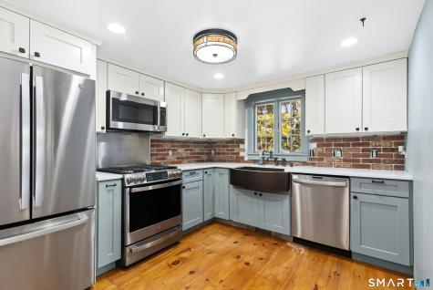 85 Manor Road Southbury CT 06488