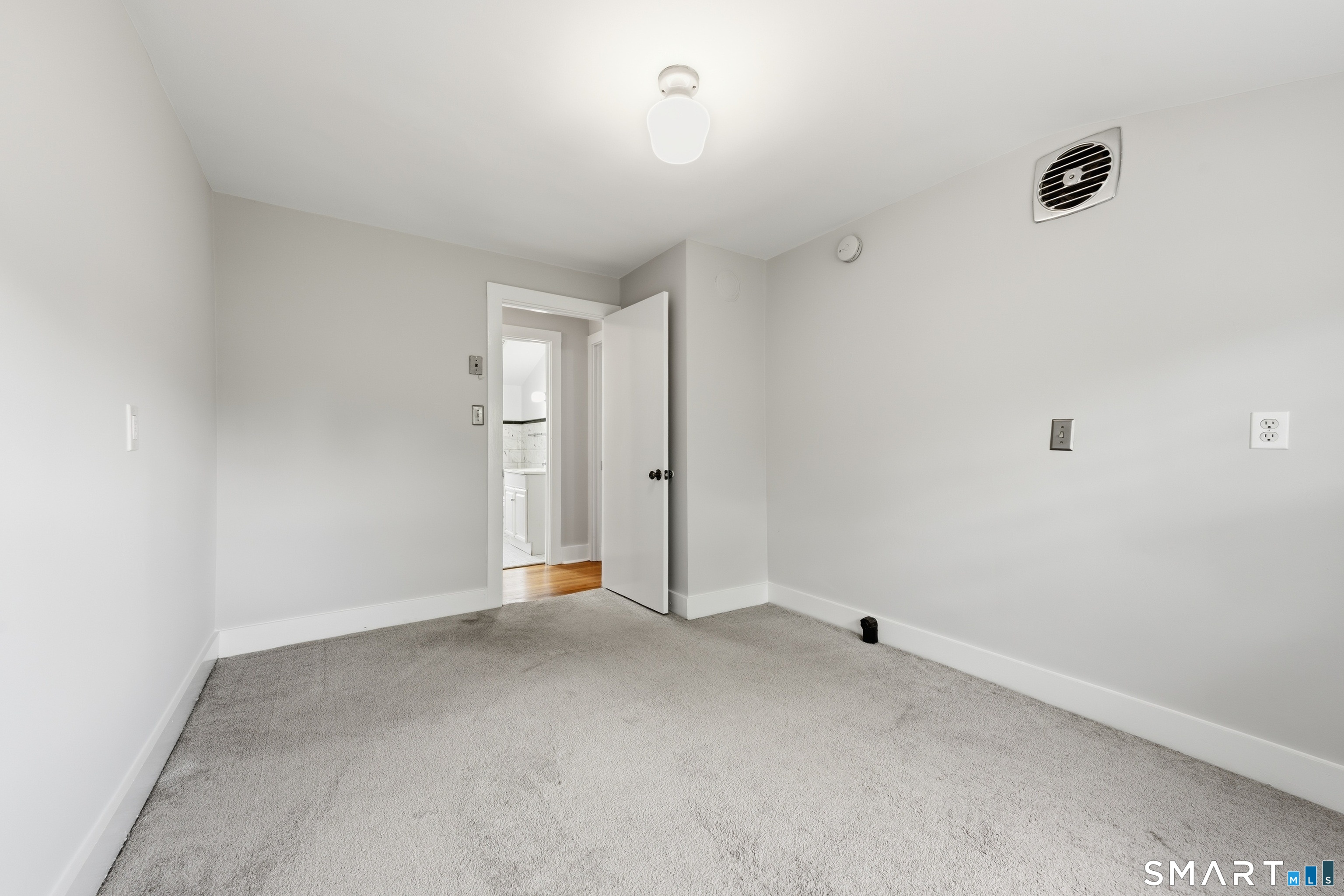18 East Main Street Wallingford CT 06492
