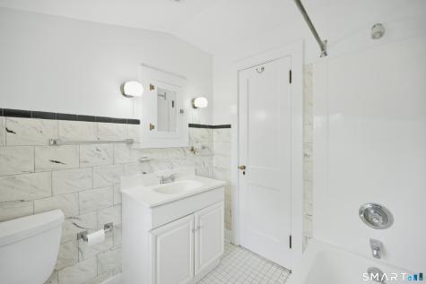 18 East Main Street Wallingford CT 06492