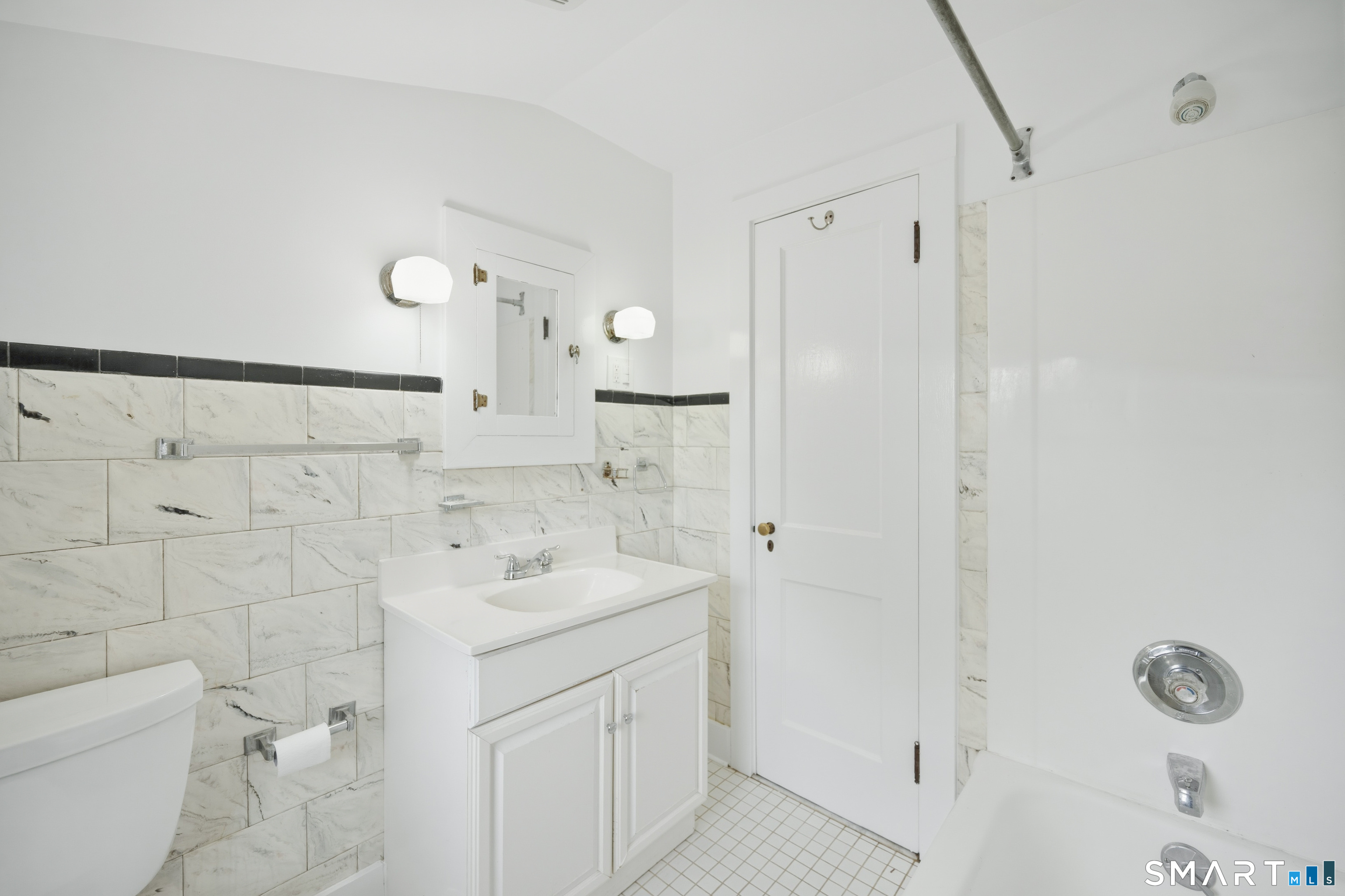 18 East Main Street Wallingford CT 06492