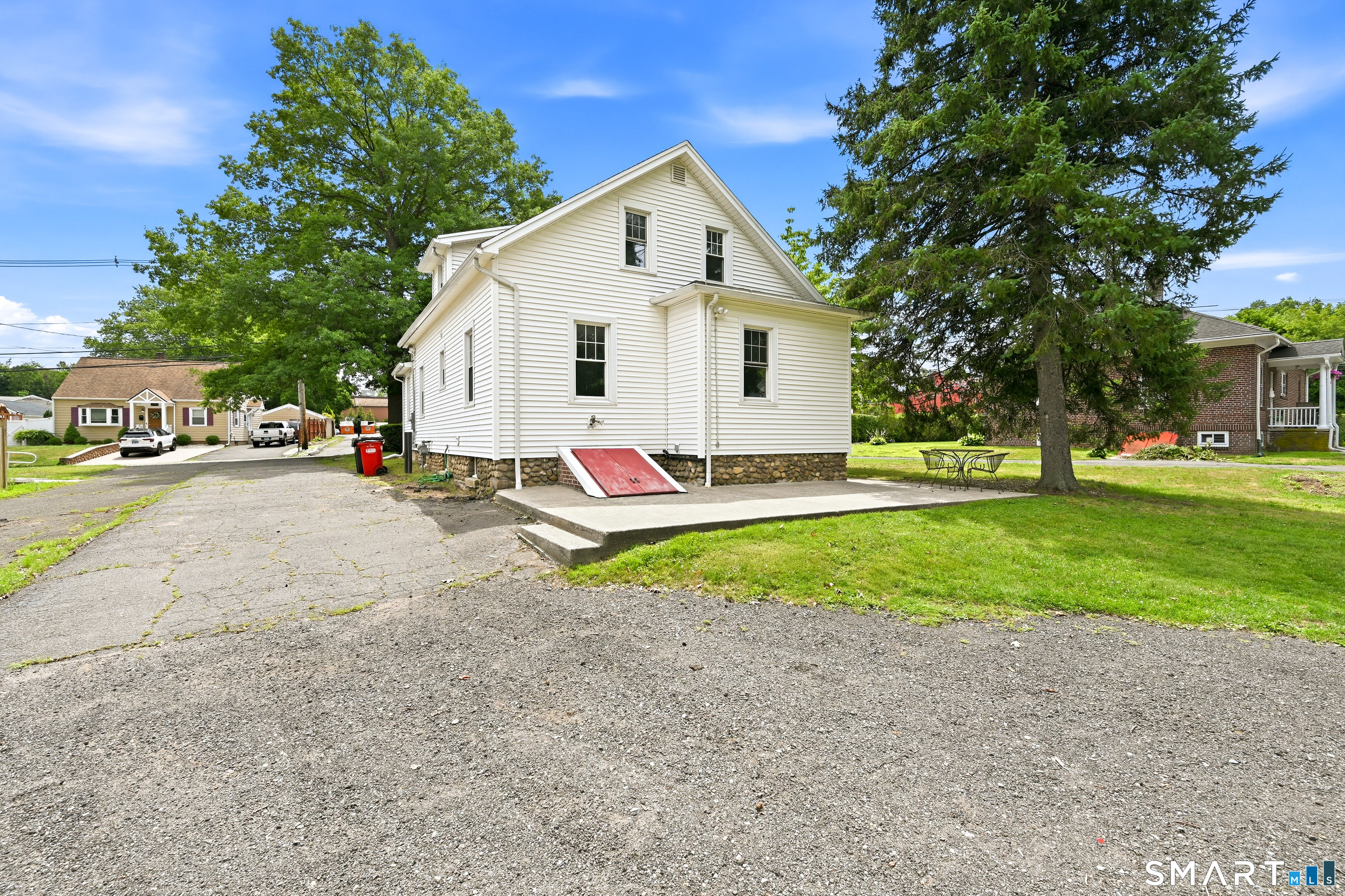 18 East Main Street Wallingford CT 06492