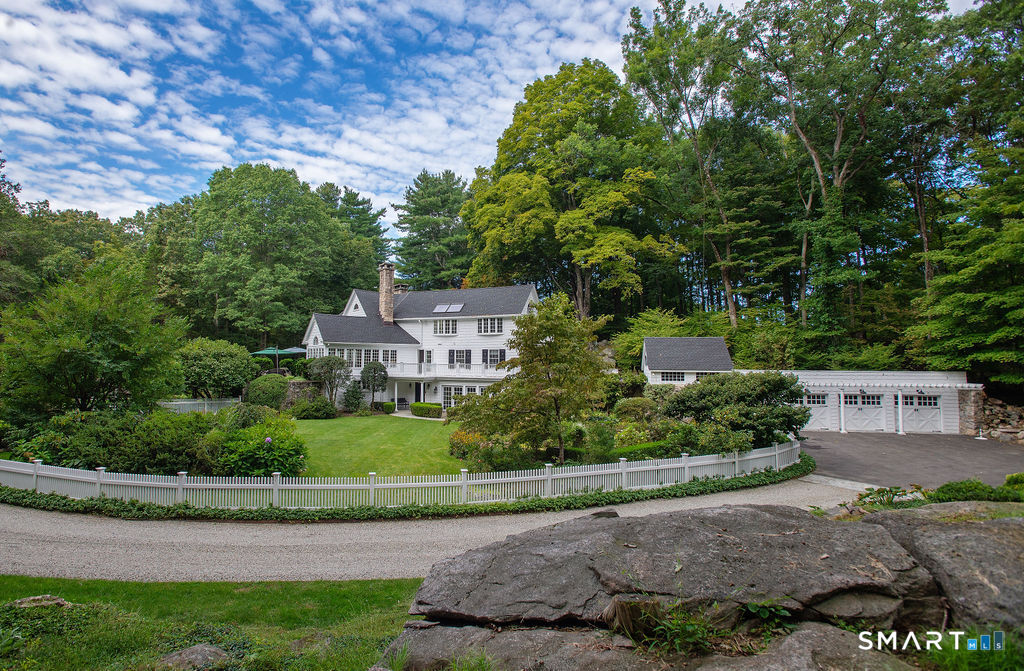13 Lakeside Drive Stamford CT 06903