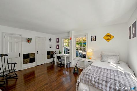 13 Lakeside Drive Stamford CT 06903
