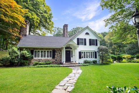13 Lakeside Drive Stamford CT 06903