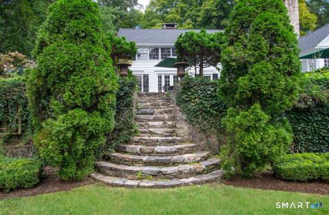 13 Lakeside Drive Stamford CT 06903