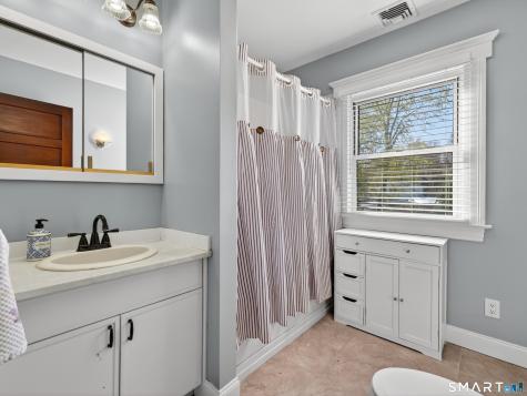 115 West Thames Street Norwich CT 06360