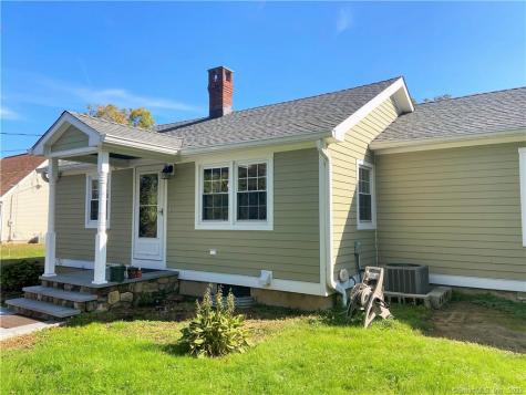 35 Pembroke Road Danbury CT 06811