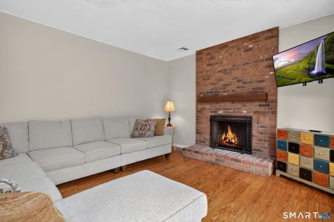 4 Huntington Ridge Road Wallingford CT 06492