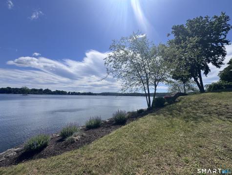1 Oak Drive New Fairfield CT 06812