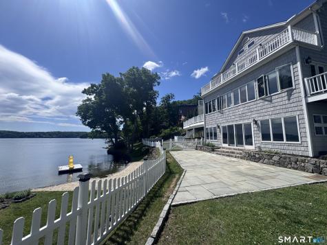 1 Oak Drive New Fairfield CT 06812