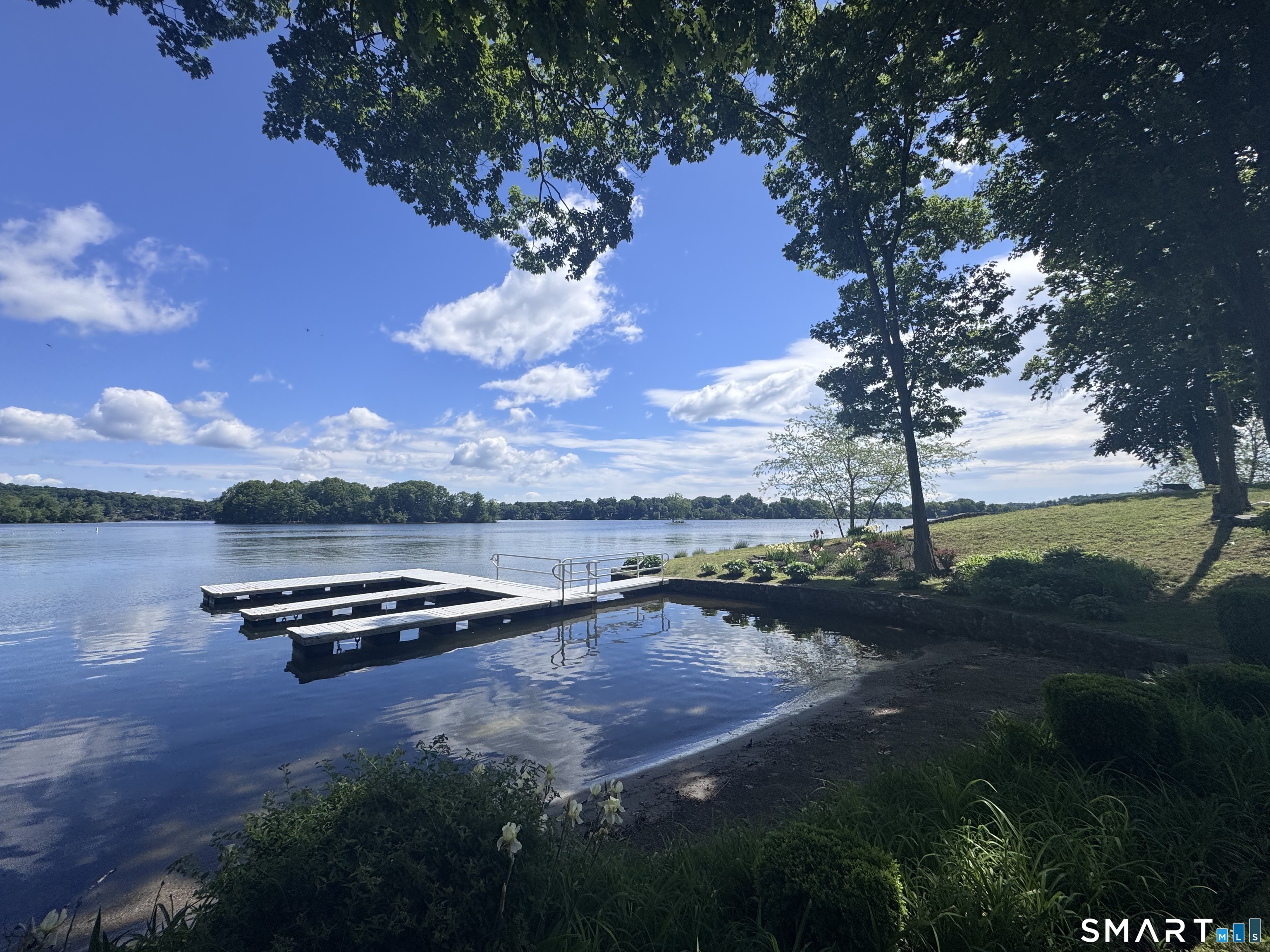 1 Oak Drive New Fairfield CT 06812