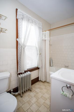 158 West Thames Street Norwich CT 06360