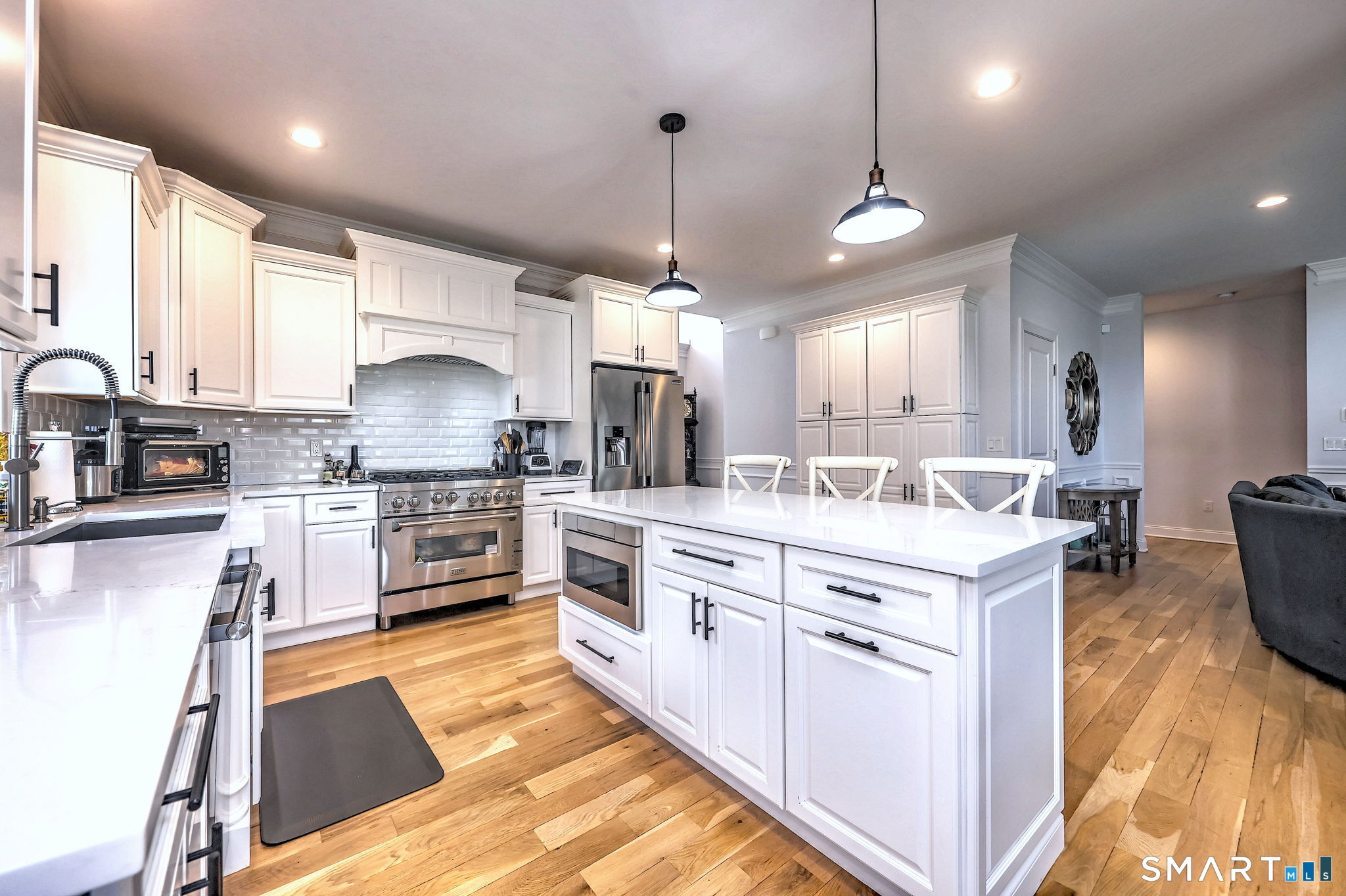 7 Luisa Court Branford CT 06405