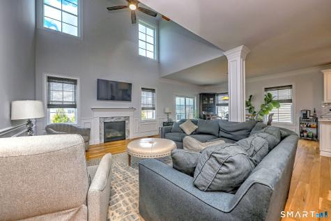 7 Luisa Court Branford CT 06405