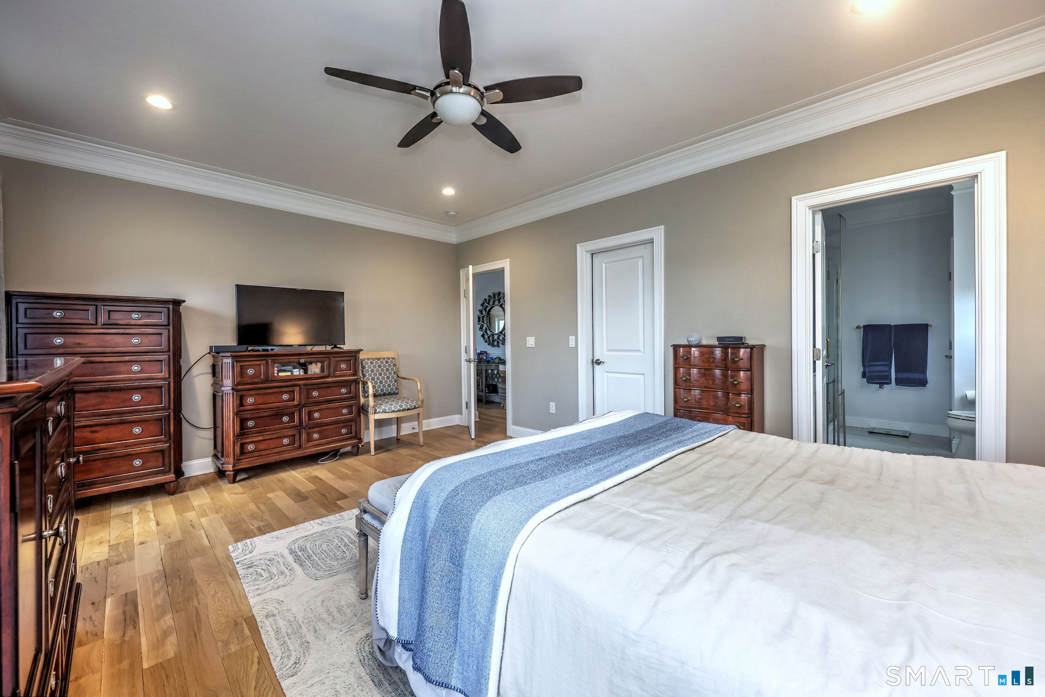 7 Luisa Court Branford CT 06405