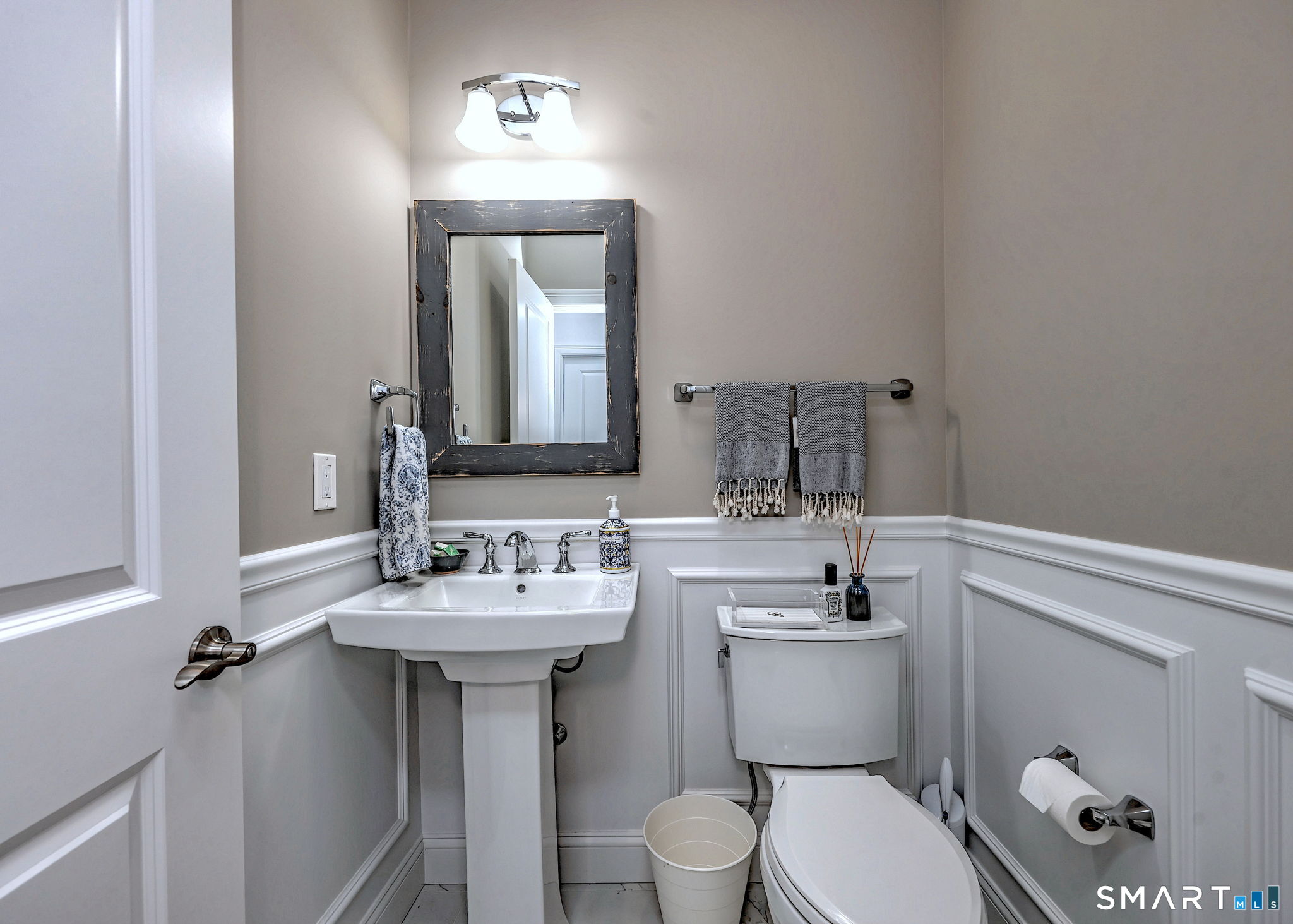7 Luisa Court Branford CT 06405