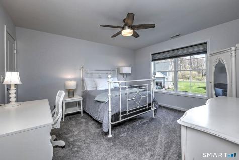 7 Luisa Court Branford CT 06405